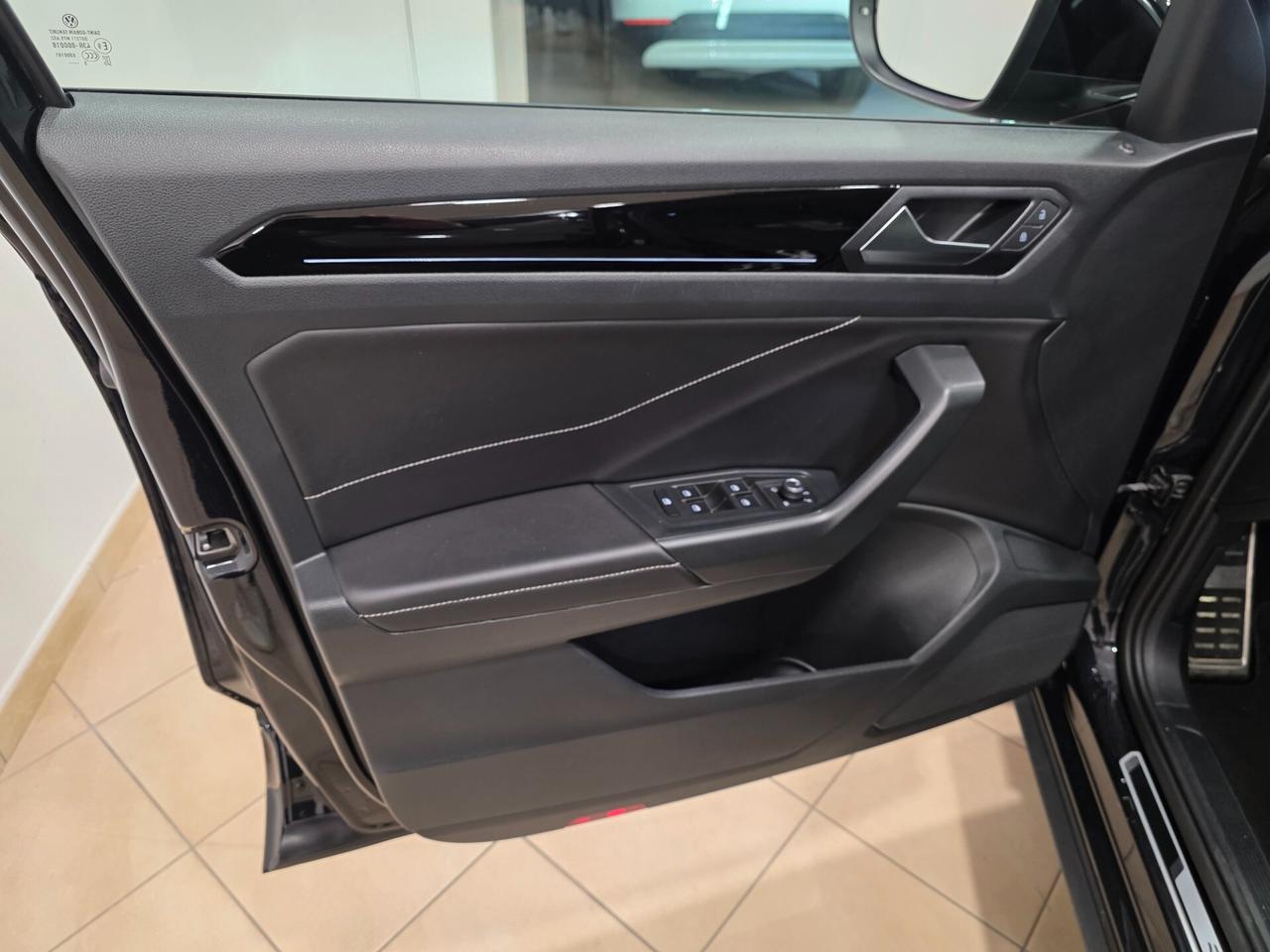 Volkswagen T-Roc 2.0 TDI SCR 150 CV DSG R-Line