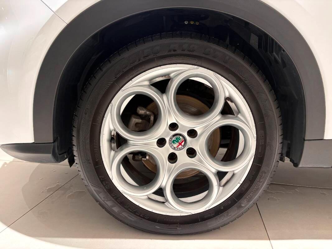 Alfa Romeo Tonale 1.6 Super 130cv tct6