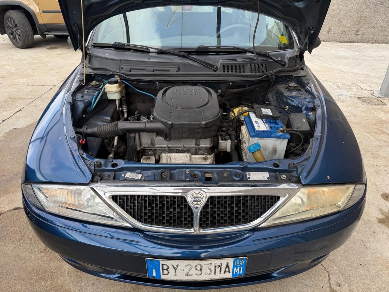 LANCIA Y ELEFANTINO 1.2 BENZINA CLIMA FUNZIONATE