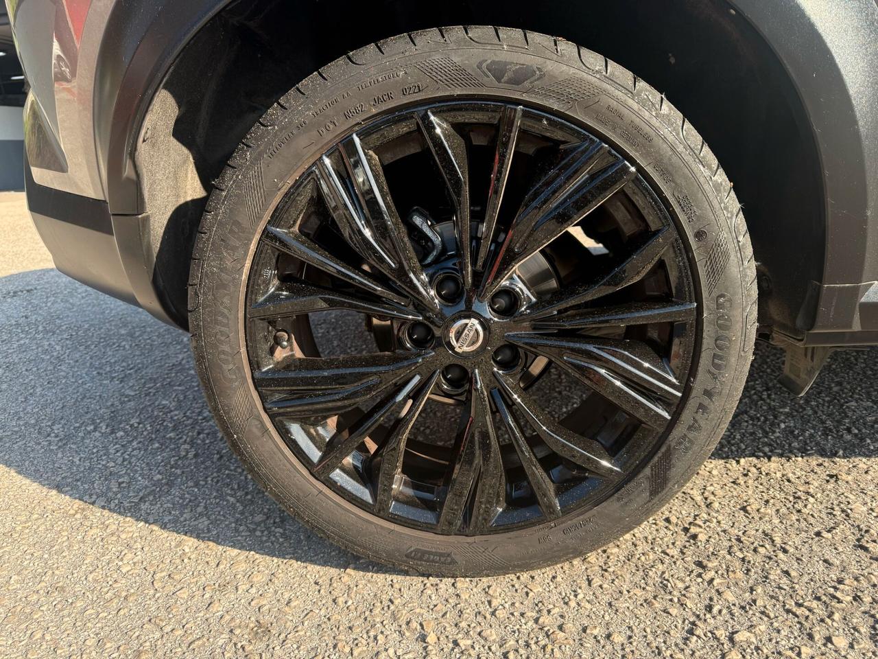 Nissan Juke 1.0 DIG-T 114 CV Enigma