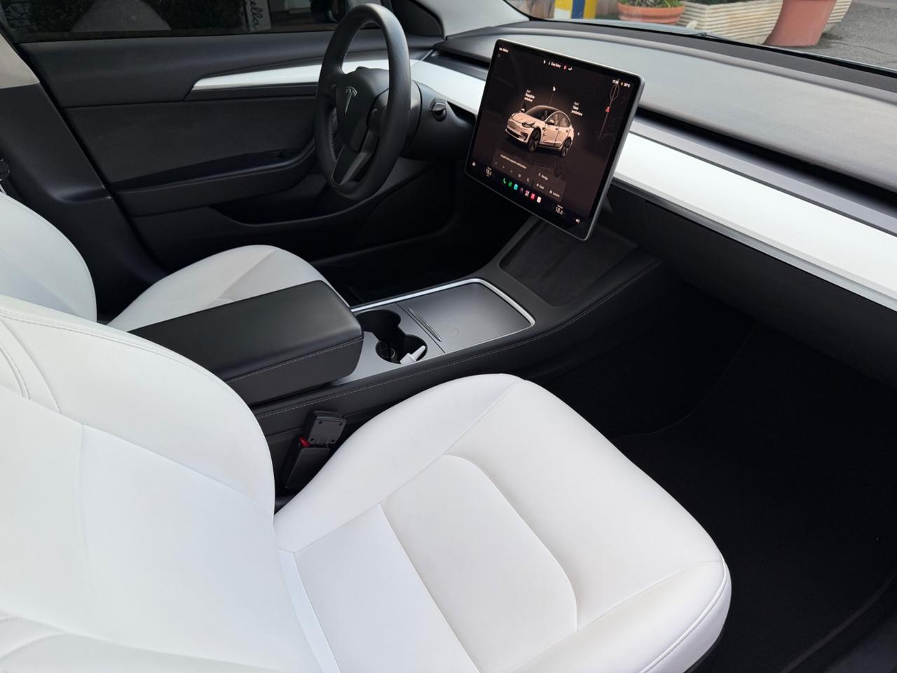 Tesla Model 3 NV35 RWD Premium