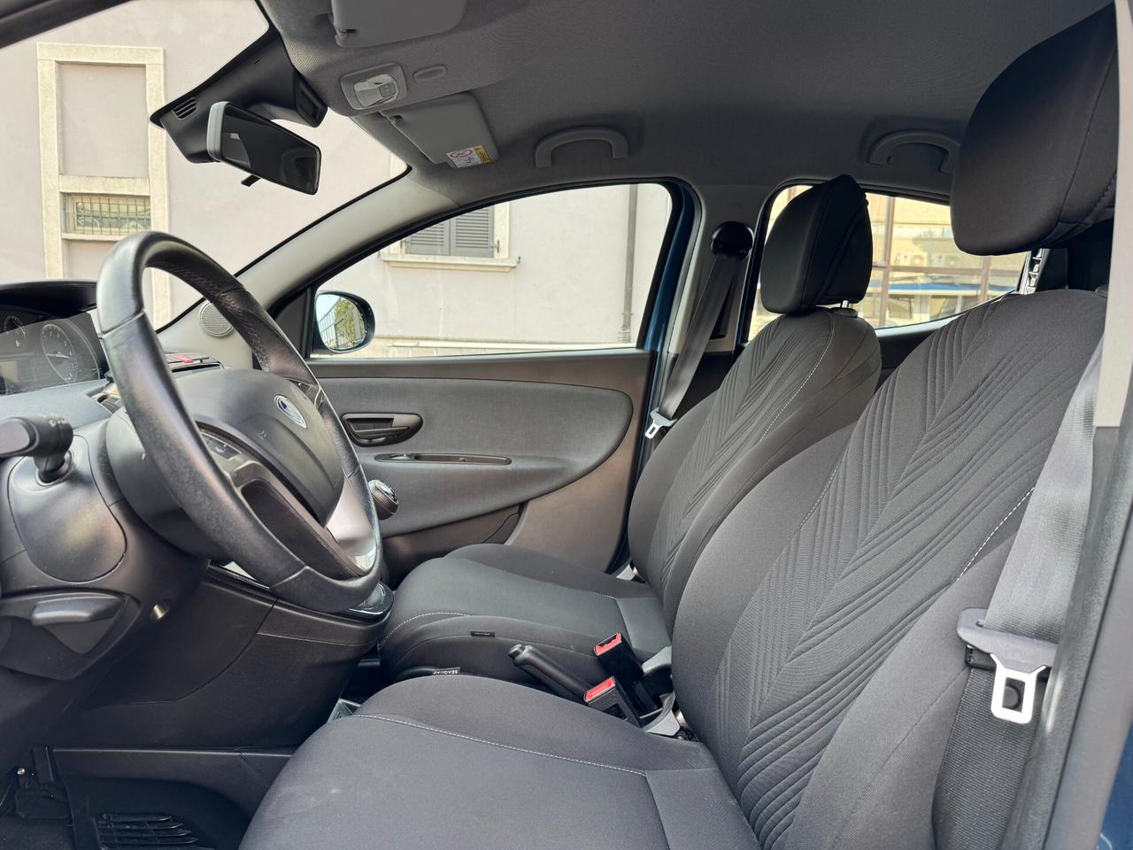 Lancia Ypsilon 1.0 FireFly 5 porte S&S Hybrid Gold Plus OK NEOPATENTATI -UNICO PROPRIETARIO