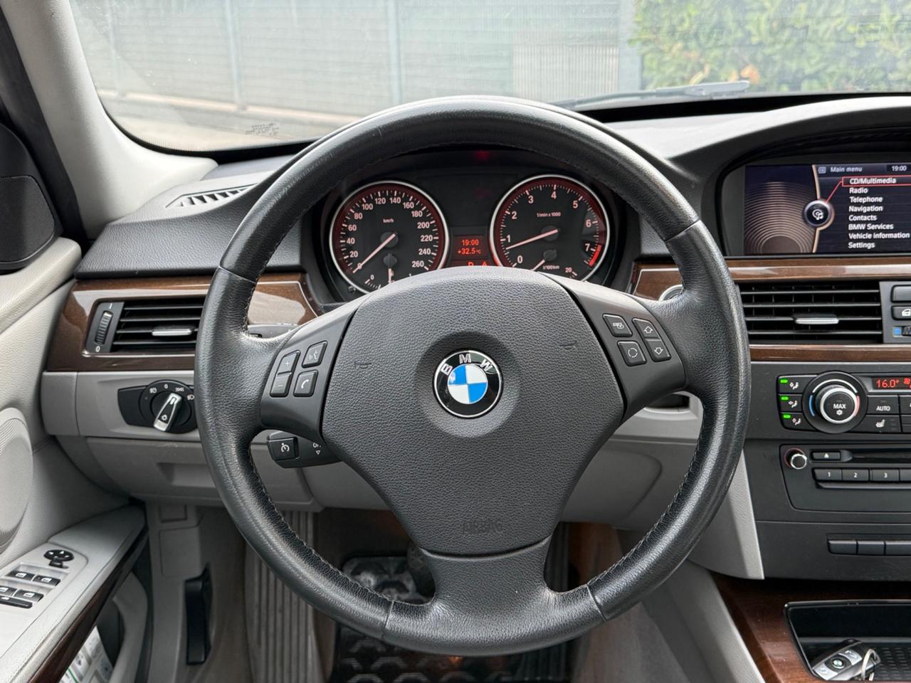 Bmw 330ix MSport 4x4 Cerchi R19 Keyless Full
