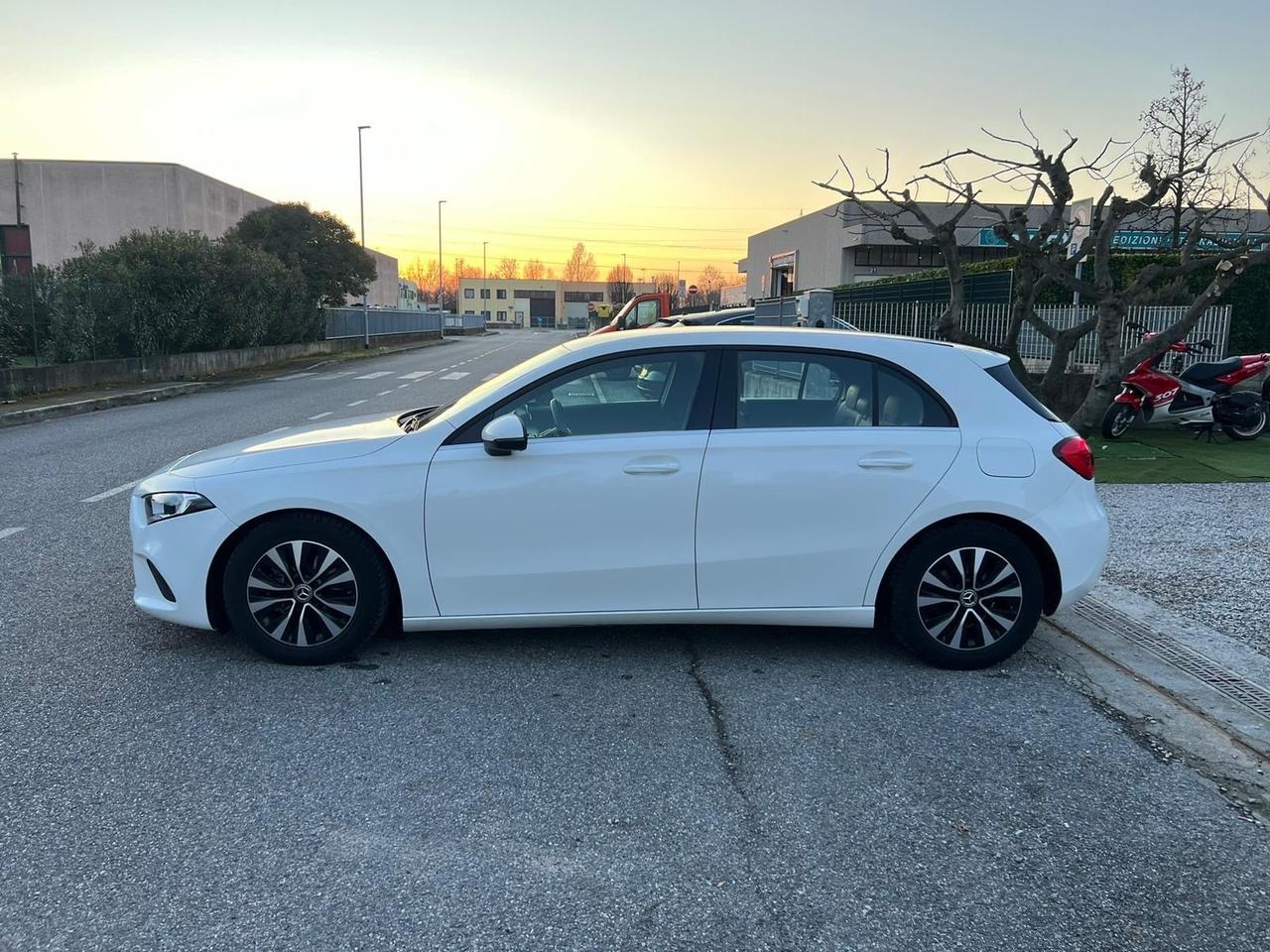 Mercedes-benz A 180 A 180 d Automatic Premium