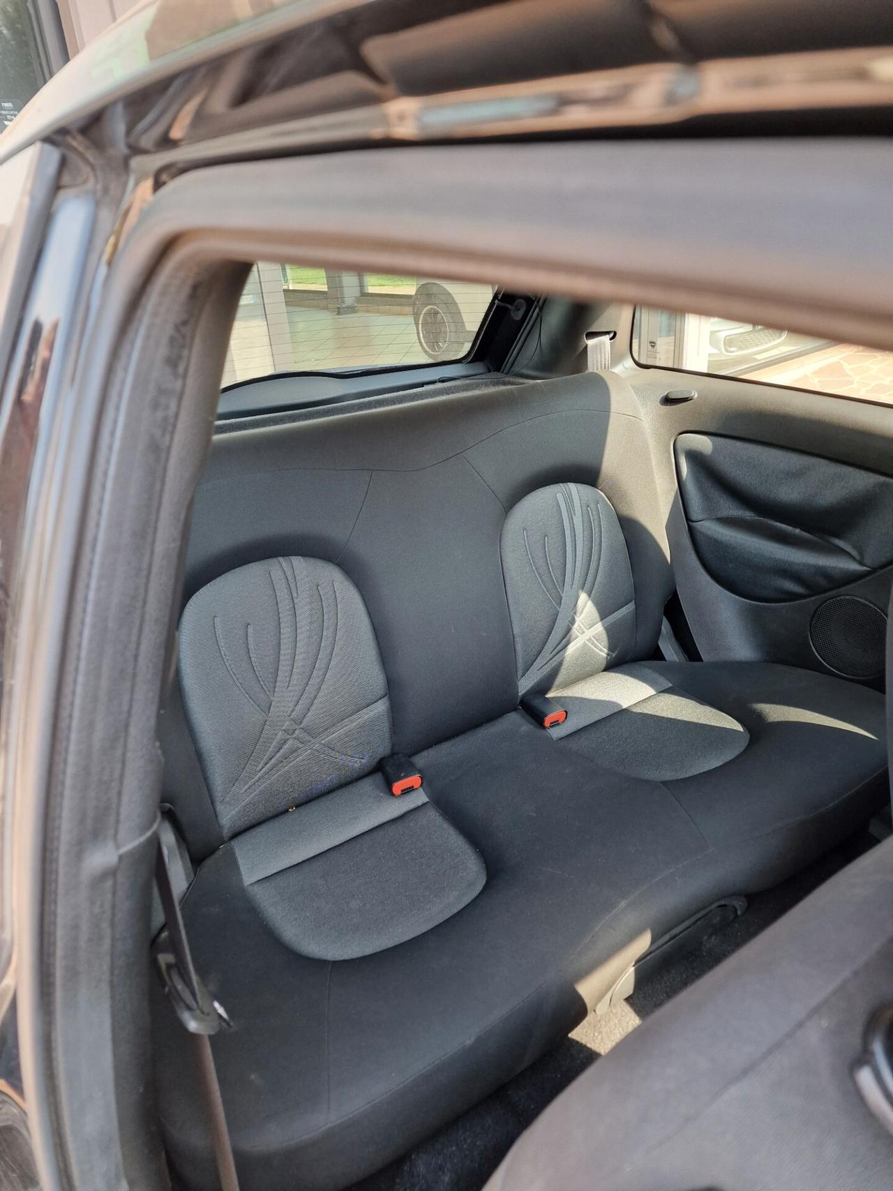 Lancia Ypsilon 1.2 69 CV Diva per NEOPATENTATI