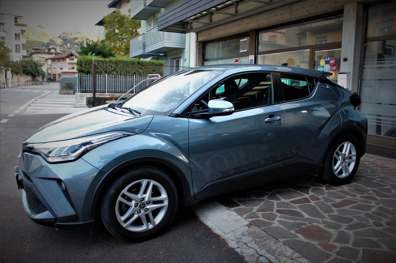 Toyota C-HR Hybrid soli 21800 KM