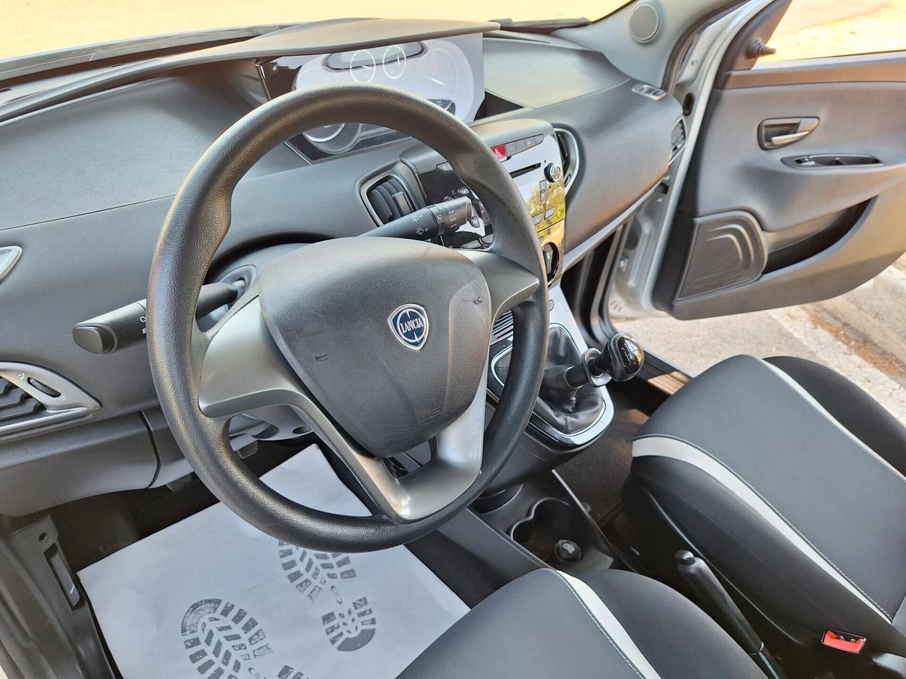 Lancia Ypsilon 1.2 69 CV 5 porte Elefantino 2015
