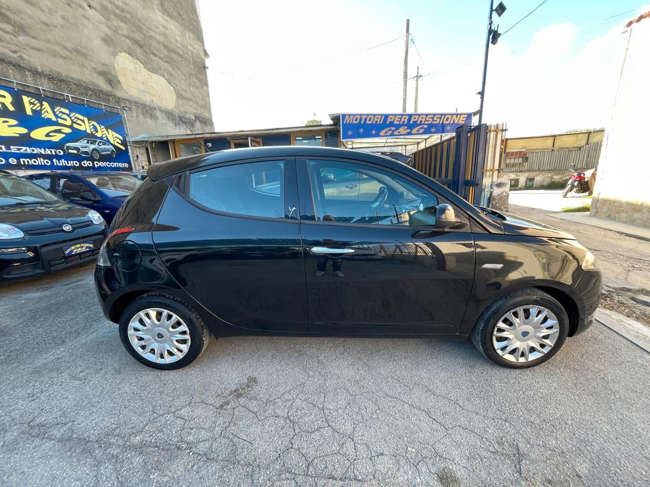 Lancia Ypsilon 1.2 69 CV Platinum EURO 5