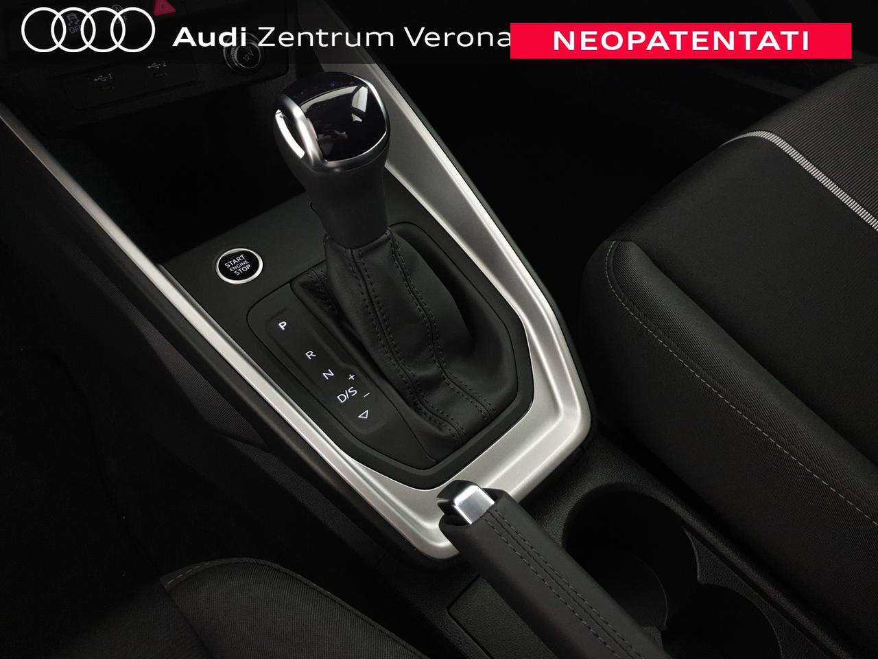 Allstreet 30TFSI 116CV S tronic Identity Contrast