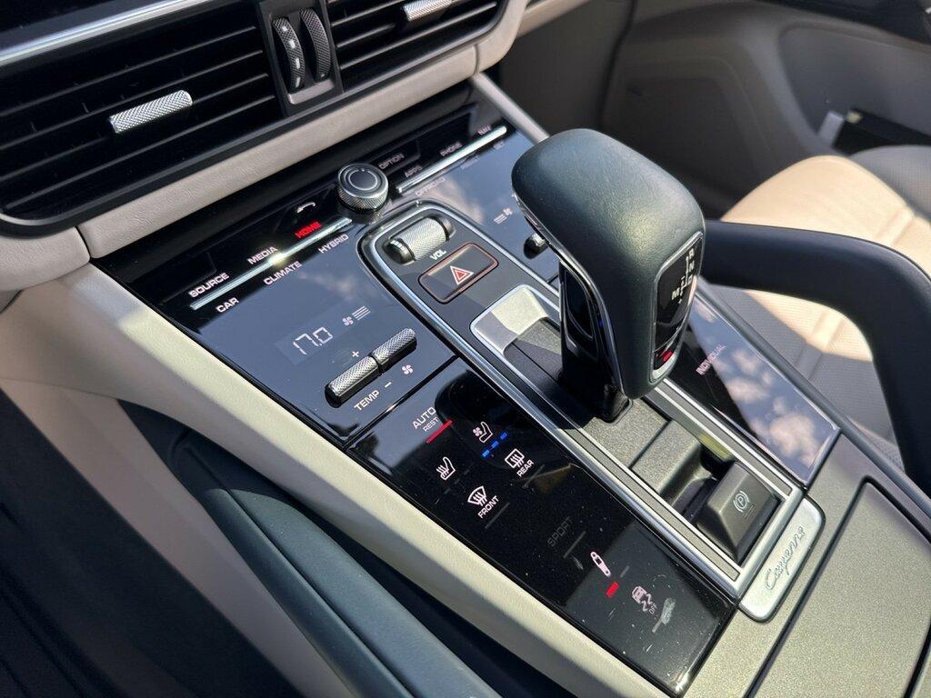 Porsche Cayenne Coupe 3.0 E-Hybrid Tiptronic