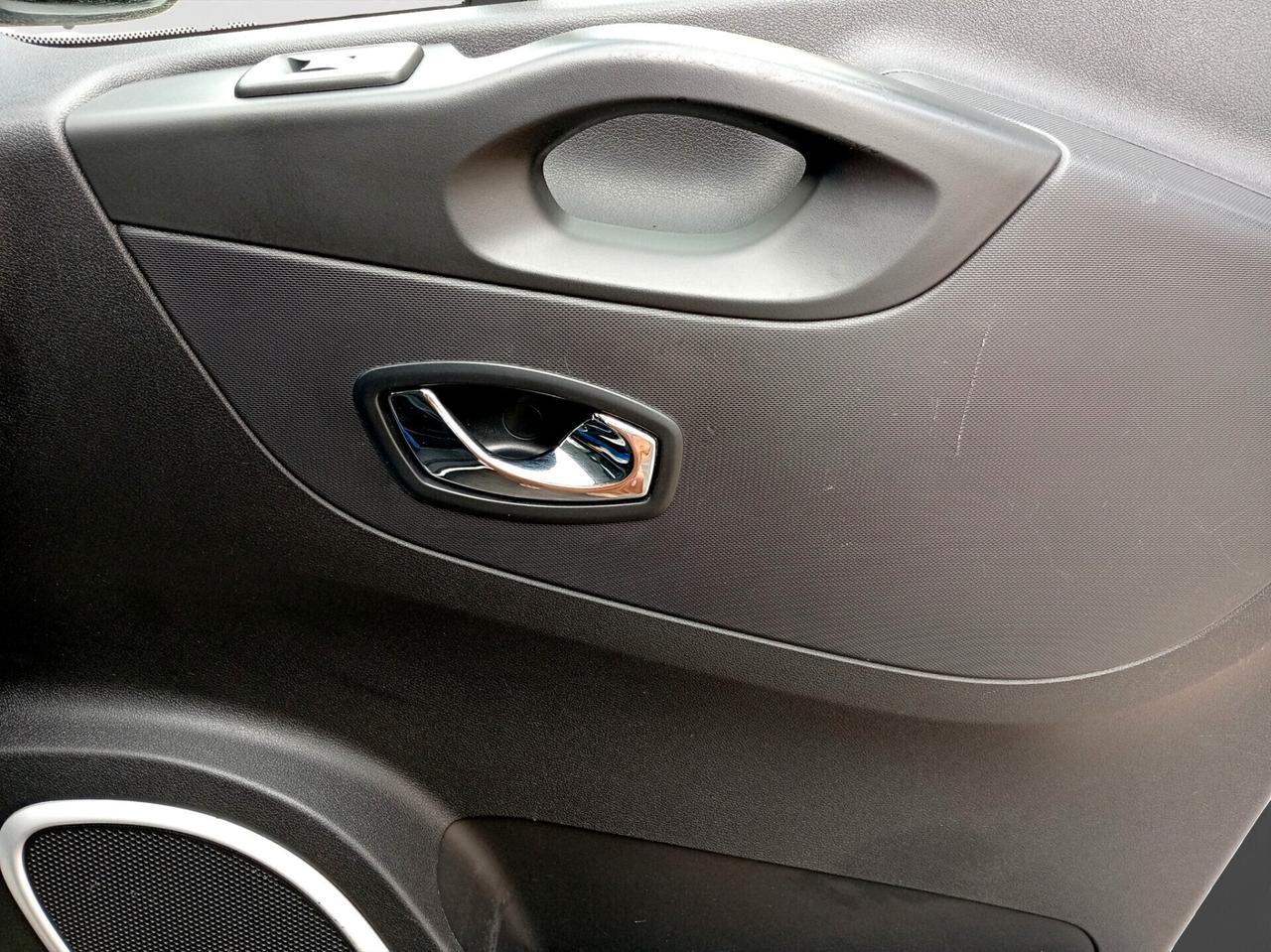 Vivaro 29 1.6 Combi LUNGO 9 POSTI