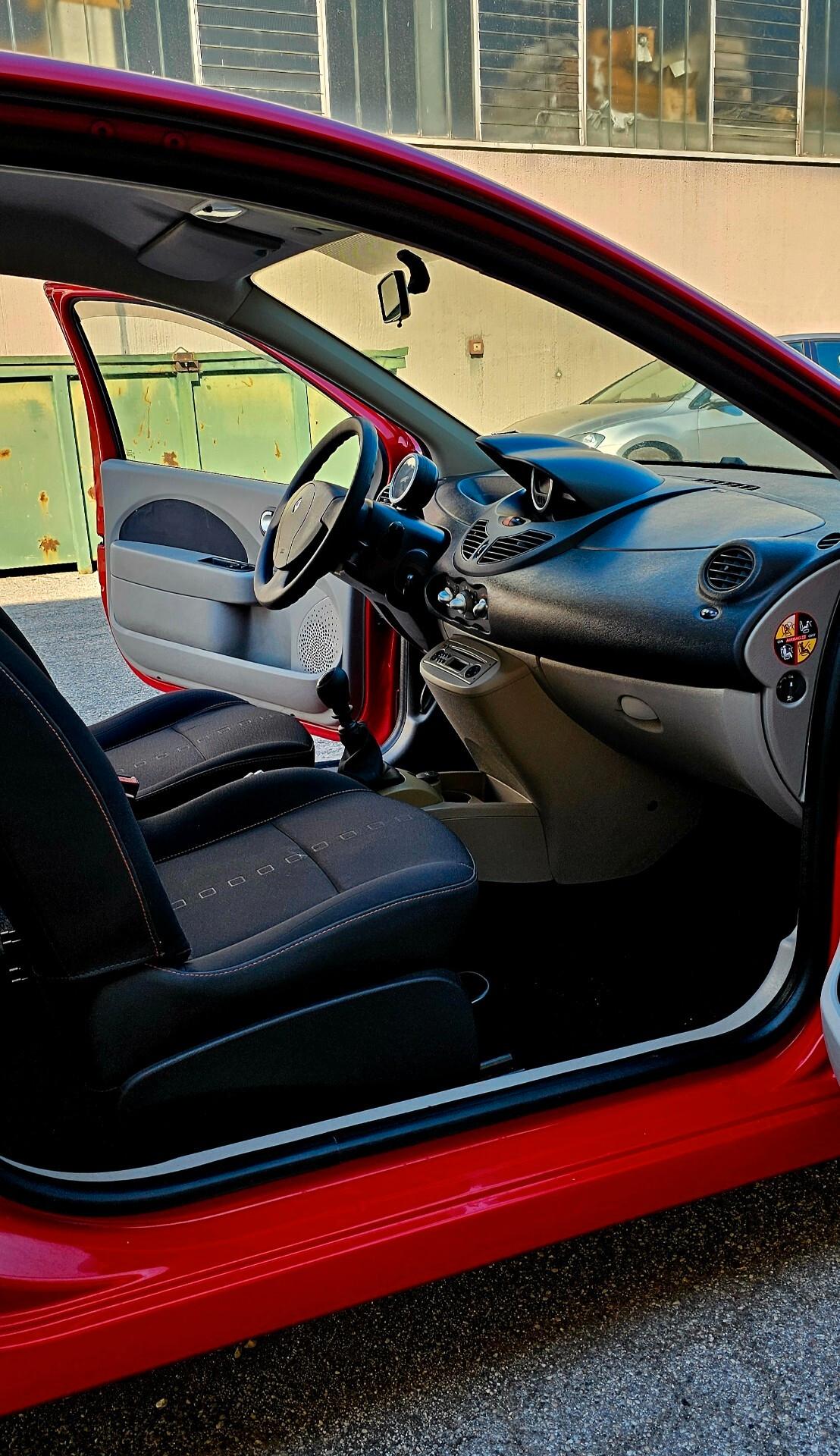 Renault Twingo 1.2 8V