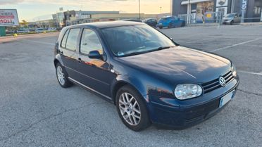 Volkswagen Golf 1.6 cat 5 porte