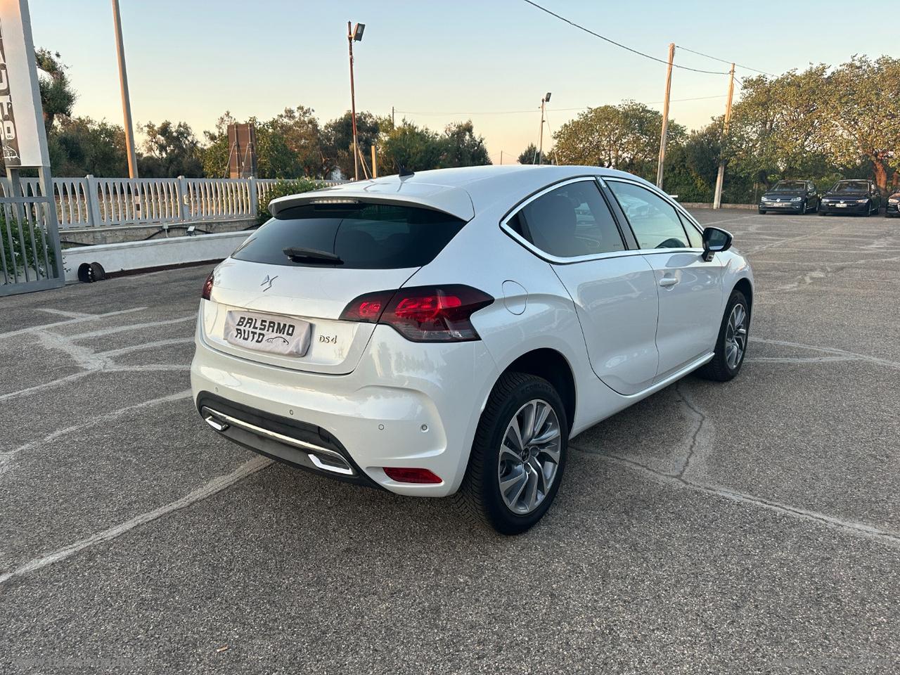 DS AUTOMOBILES DS 4 BlueHDi 120 S&S So Chic