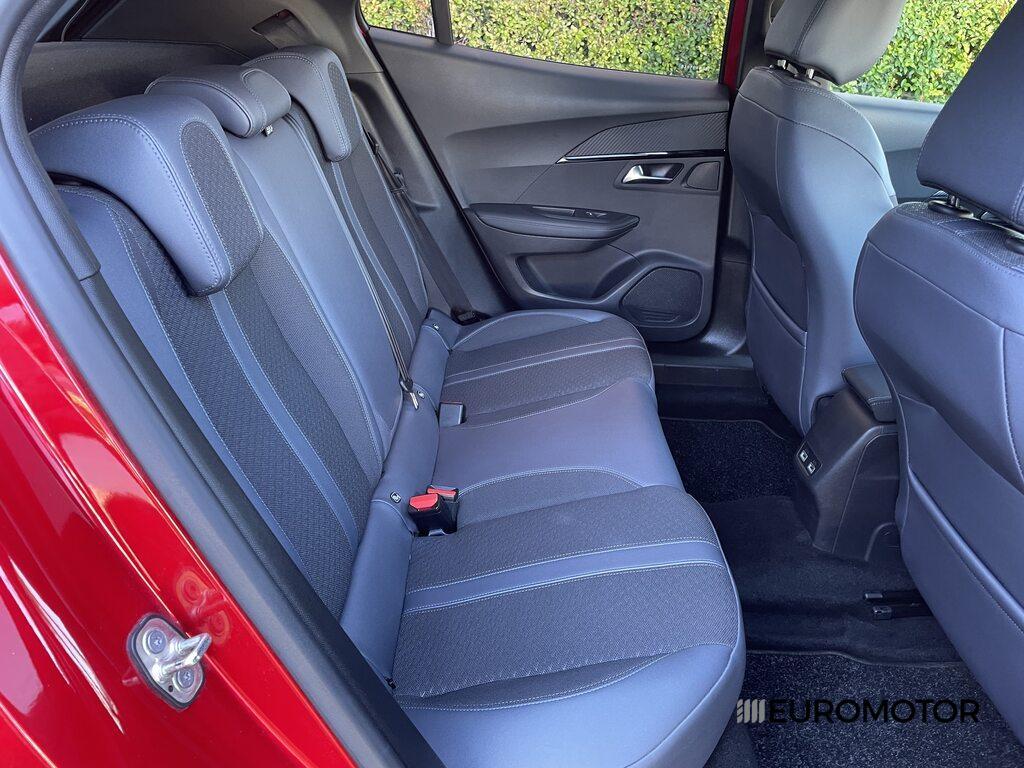 Peugeot 2008 1.5 BlueHDi Allure Navi Pack