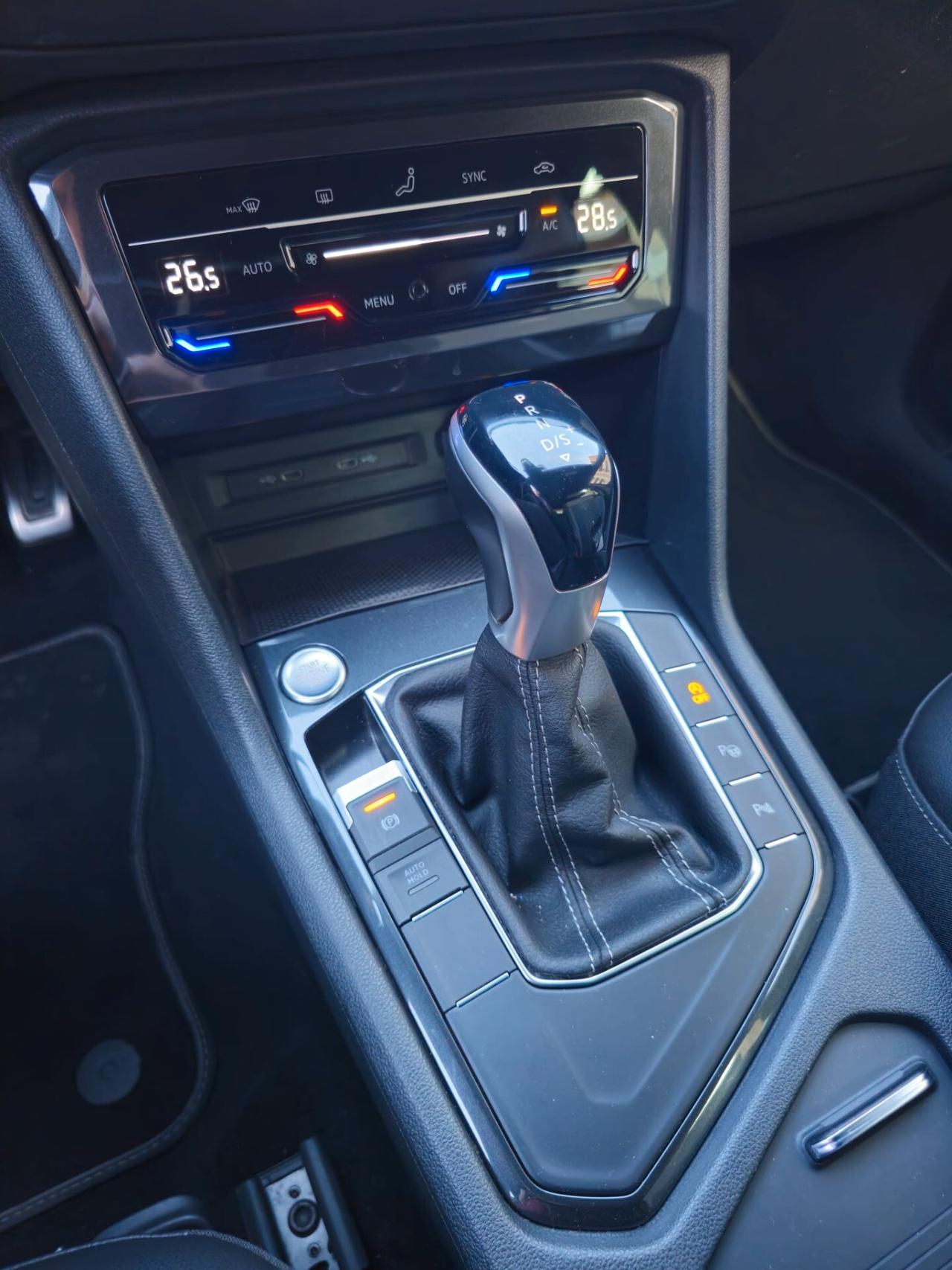 Volkswagen Tiguan 2.0 TDI 150 CV SCR DSG R-Line