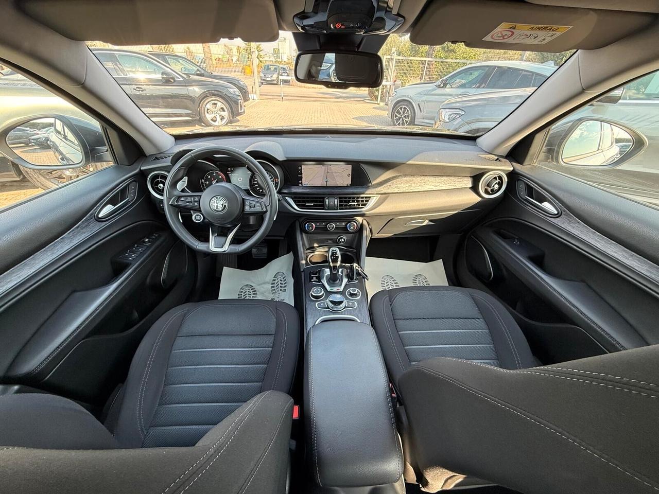 Alfa Stelvio 2.2 TD 190 CV AT8 Q4 Executive + Palette