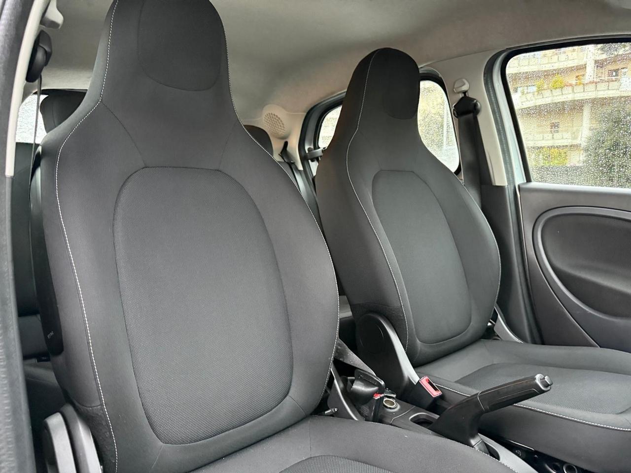 Smart Four Four 1.0 71cv Clima cambio Manuale PDC