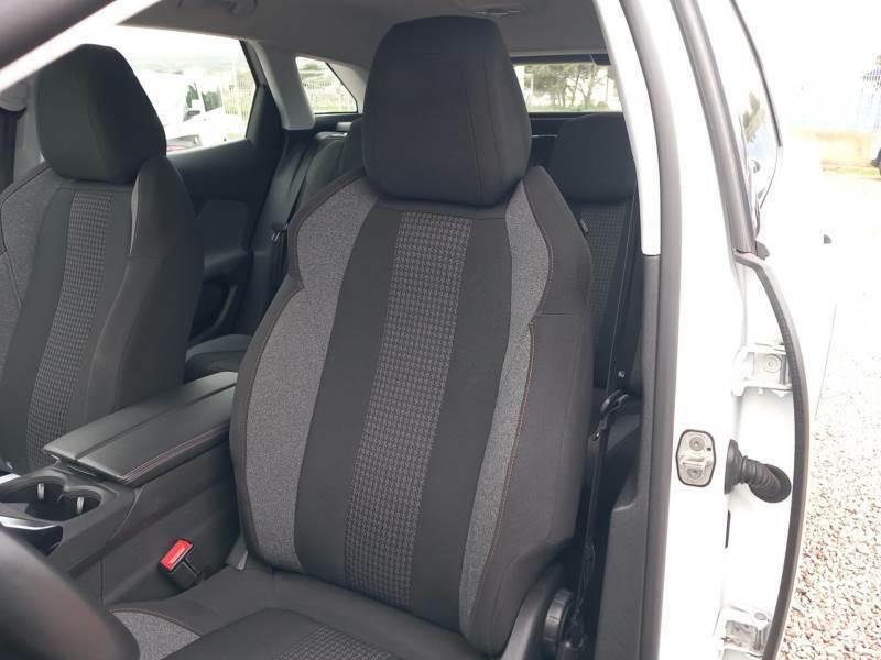 PEUGEOT 3008 BLUEHDI 130 EAT8 SES BUSINESS 5 PORTE SUV