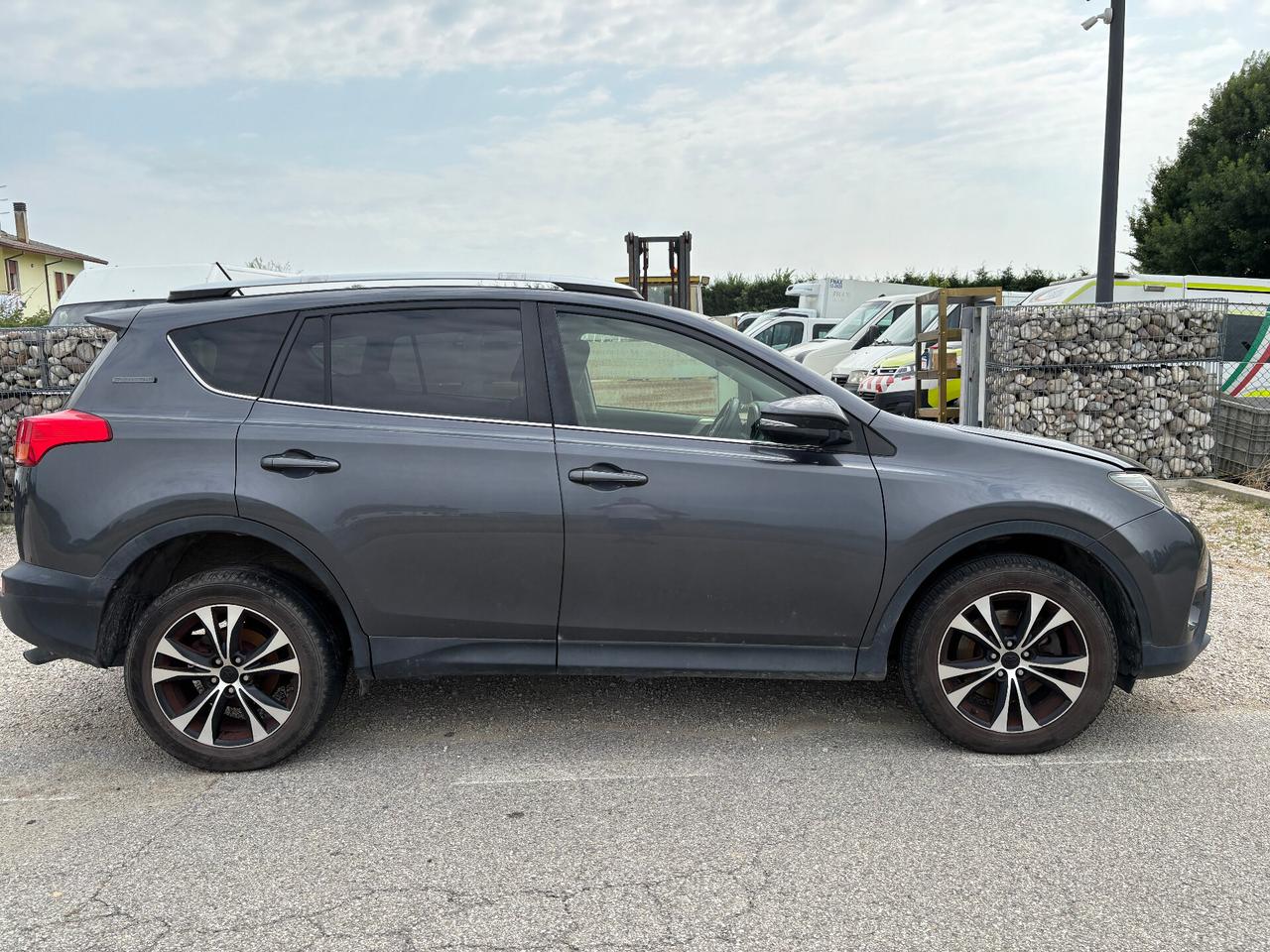 Toyota RAV 4 RAV4 2.0 D-4D 4WD Lounge