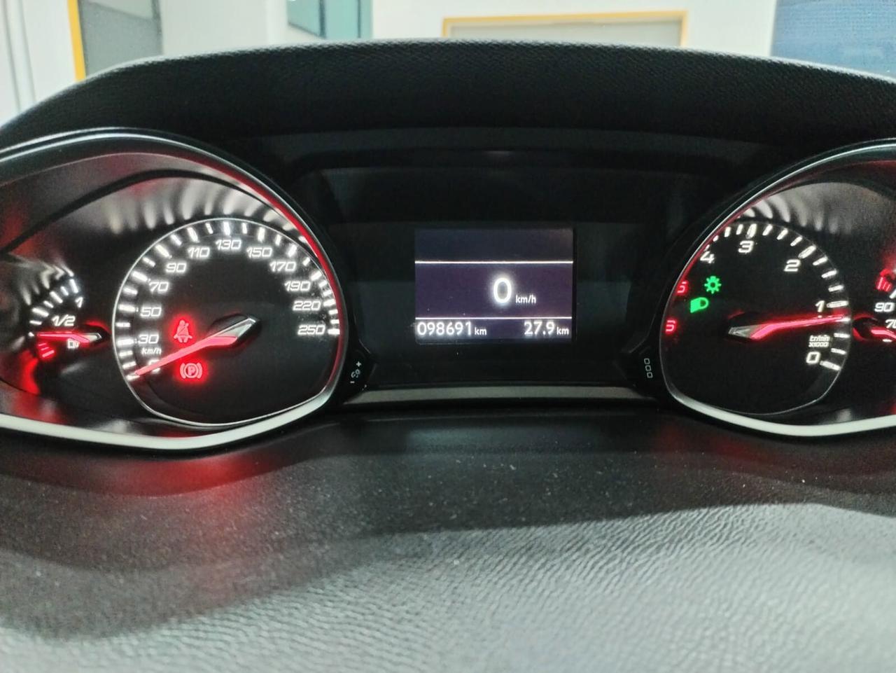 Peugeot 308 BlueHDi 120 S&S Allure