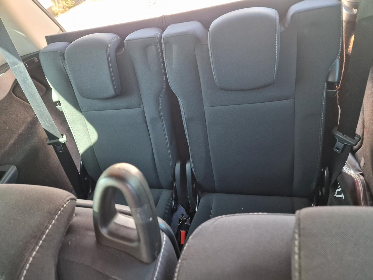 Renault Scenic XMod 1.5 dCi 110 7 POSTI