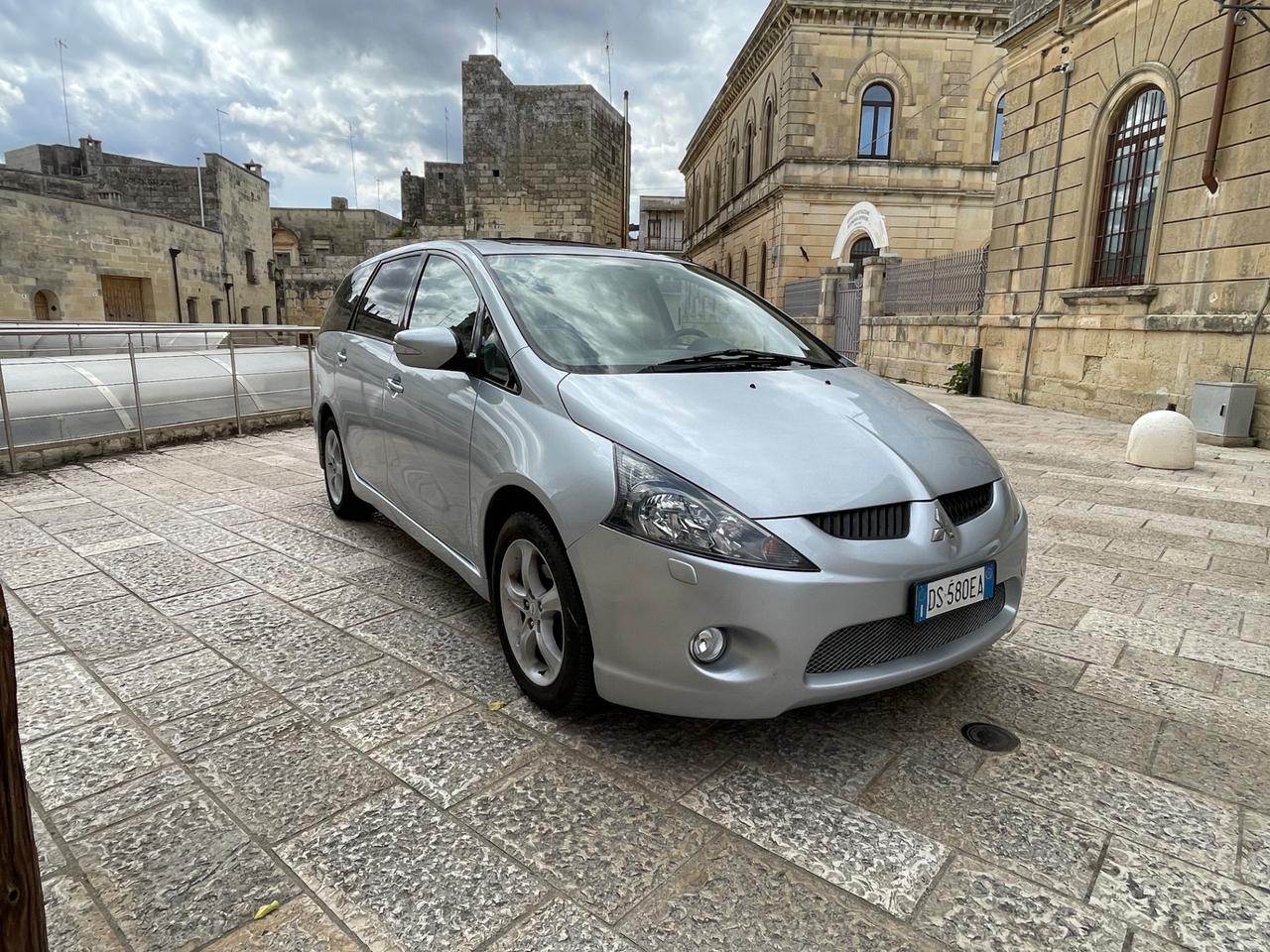 Mitsubishi Grandis 2.0 DI-D 7 posti Intense