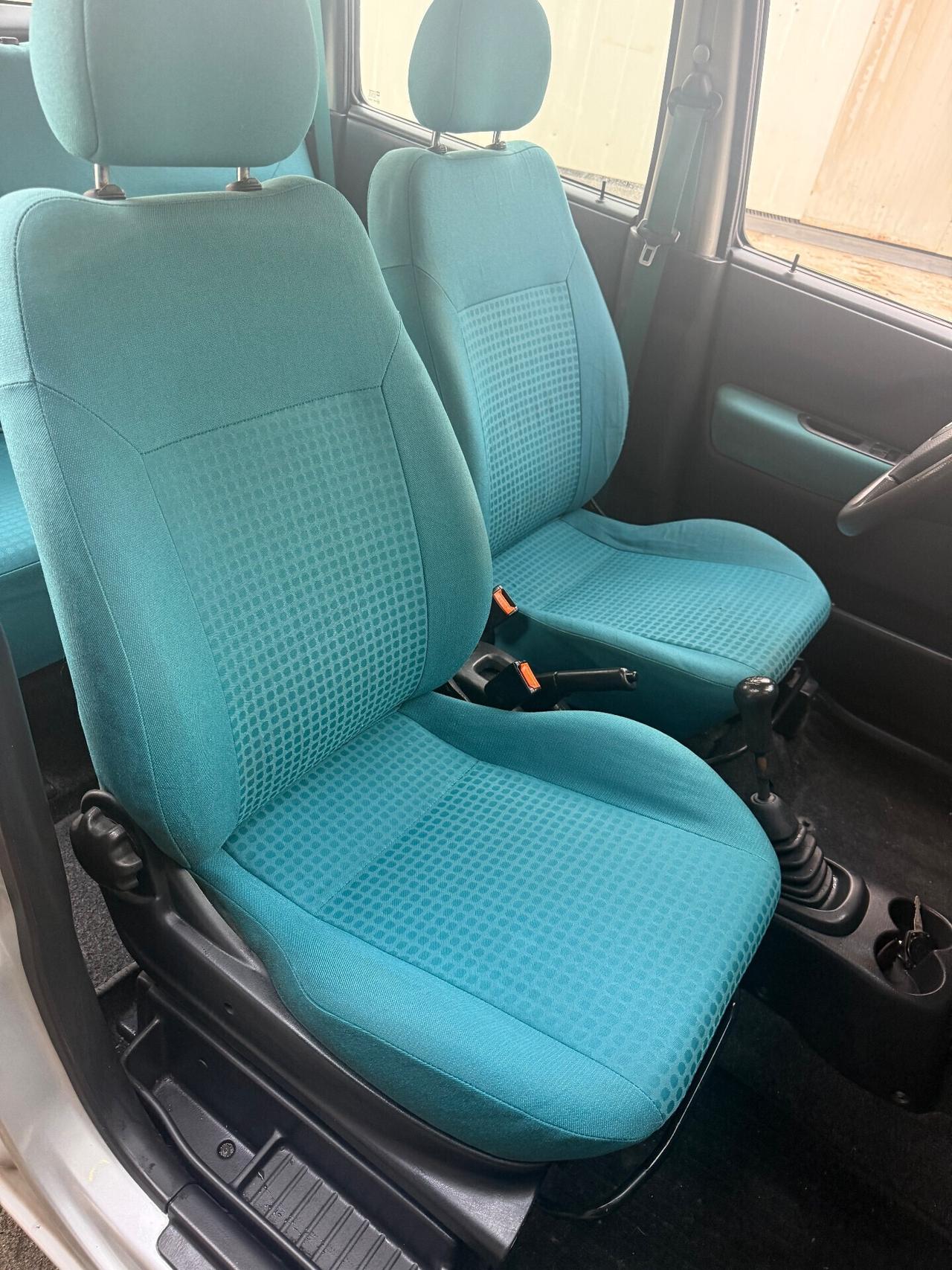 Opel Agila 1.2 benzina 5porte NEOPATENTATI