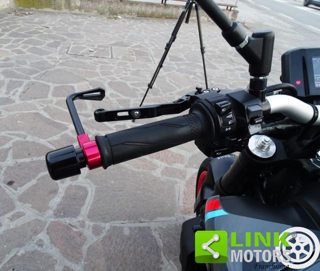 YAMAHA MT-09 -