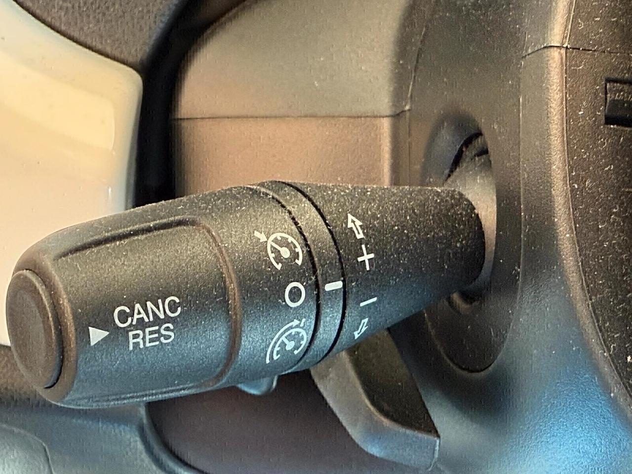 Fiat 500L 86.000KM 1.4 Trekking 95CV unico-pr