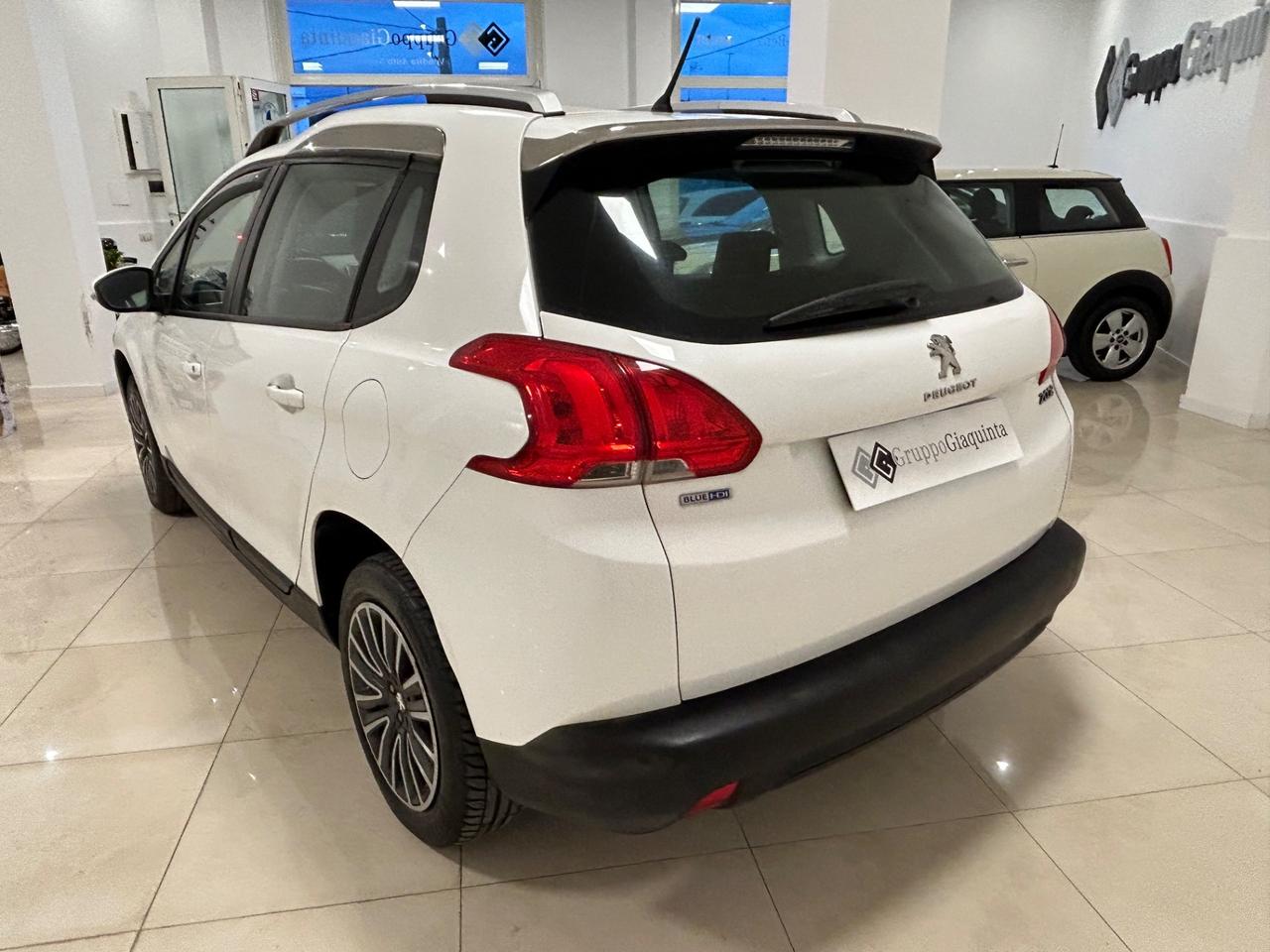 Peugeot 2008 BlueHDi 100 Active - gancio traino