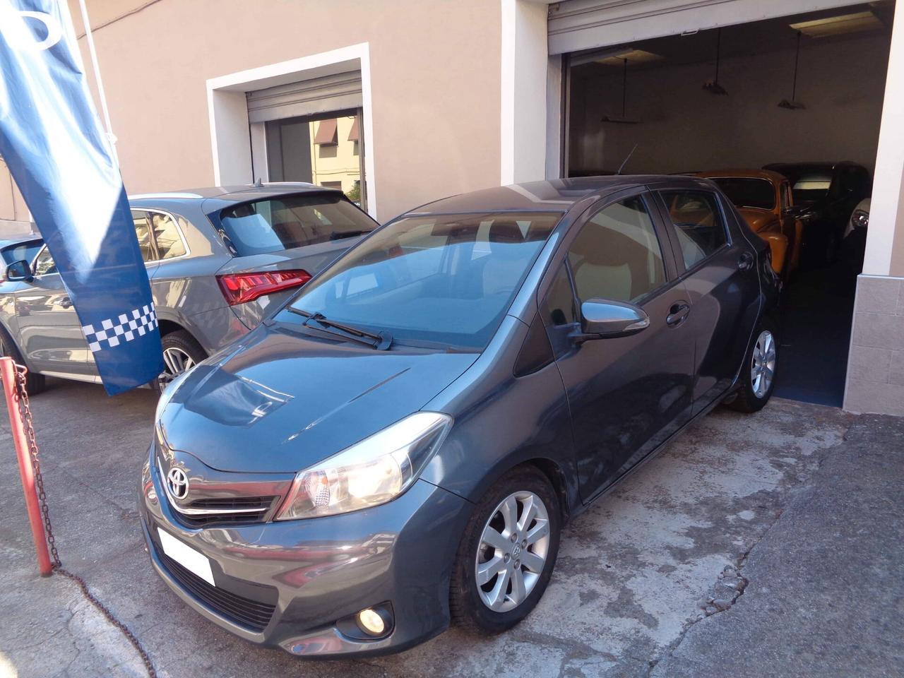 Toyota Yaris 1.4 D-4D Lounge M-MT (FINANZIABILE)
