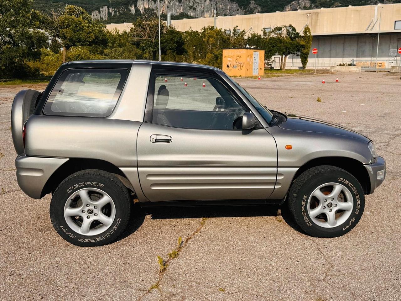 Toyota RAV 4 2.0i 16V cat 3 porte