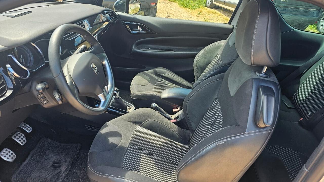 CITROEN DS3 2011 1.6 HDI 92 CV SoChic € 4.000,00