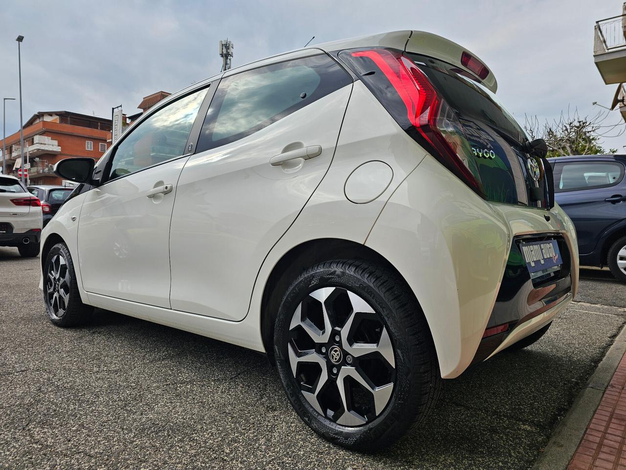 Toyota Aygo Connect 1.0 VVT-i 72 CV 5 porte TEAM D UNIPRO' ANDROID/APPLE CARPLAY NEOPAT OK