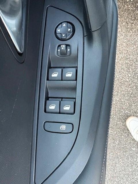 Peugeot 2008 PureTech 100 S&S Allure