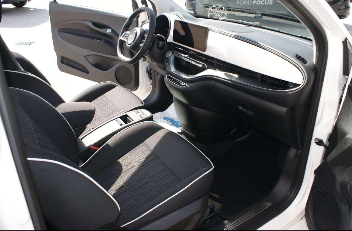 Fiat 500 500e Berlina 42 kWh La Prima