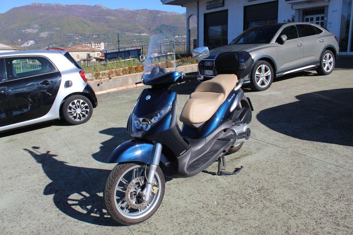 Piaggio - Beverly 400 - i.e.