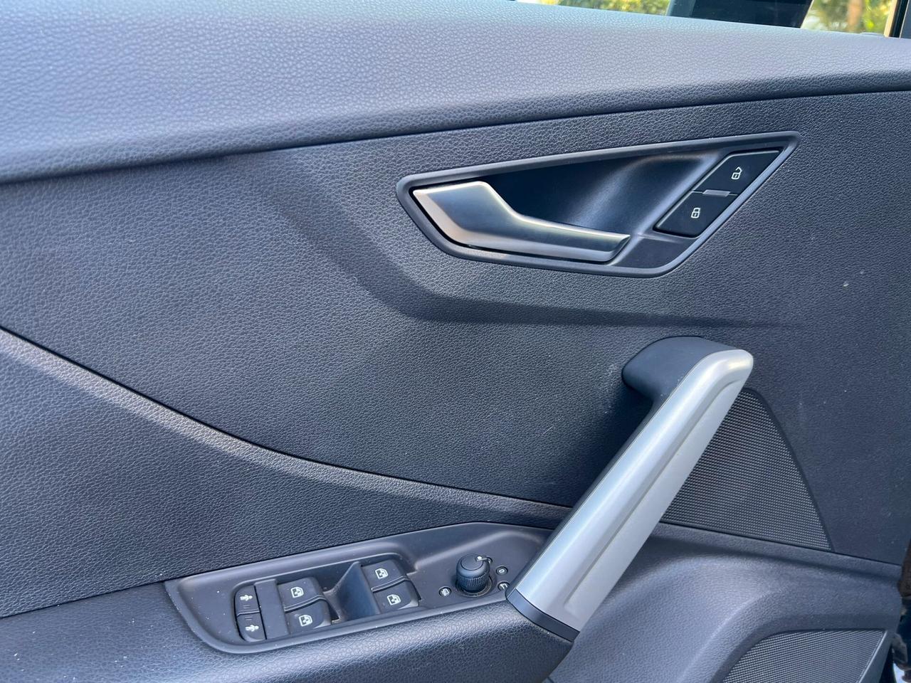 Audi Q2 35 TFSI Business