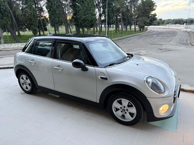 MINI Cooper D 1.5 Cooper D Business 5 porte CARPLAY