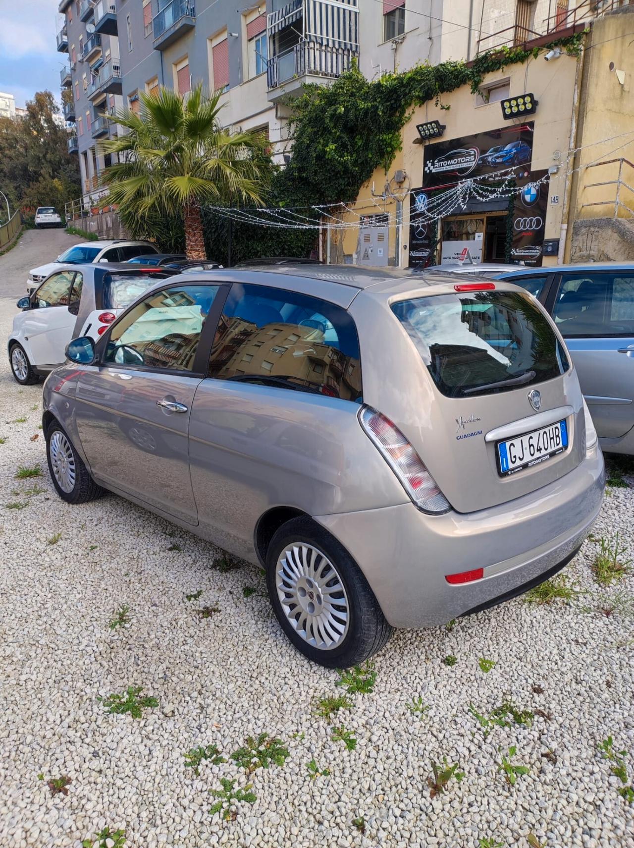 Lancia Ypsilon 1.2 Platino