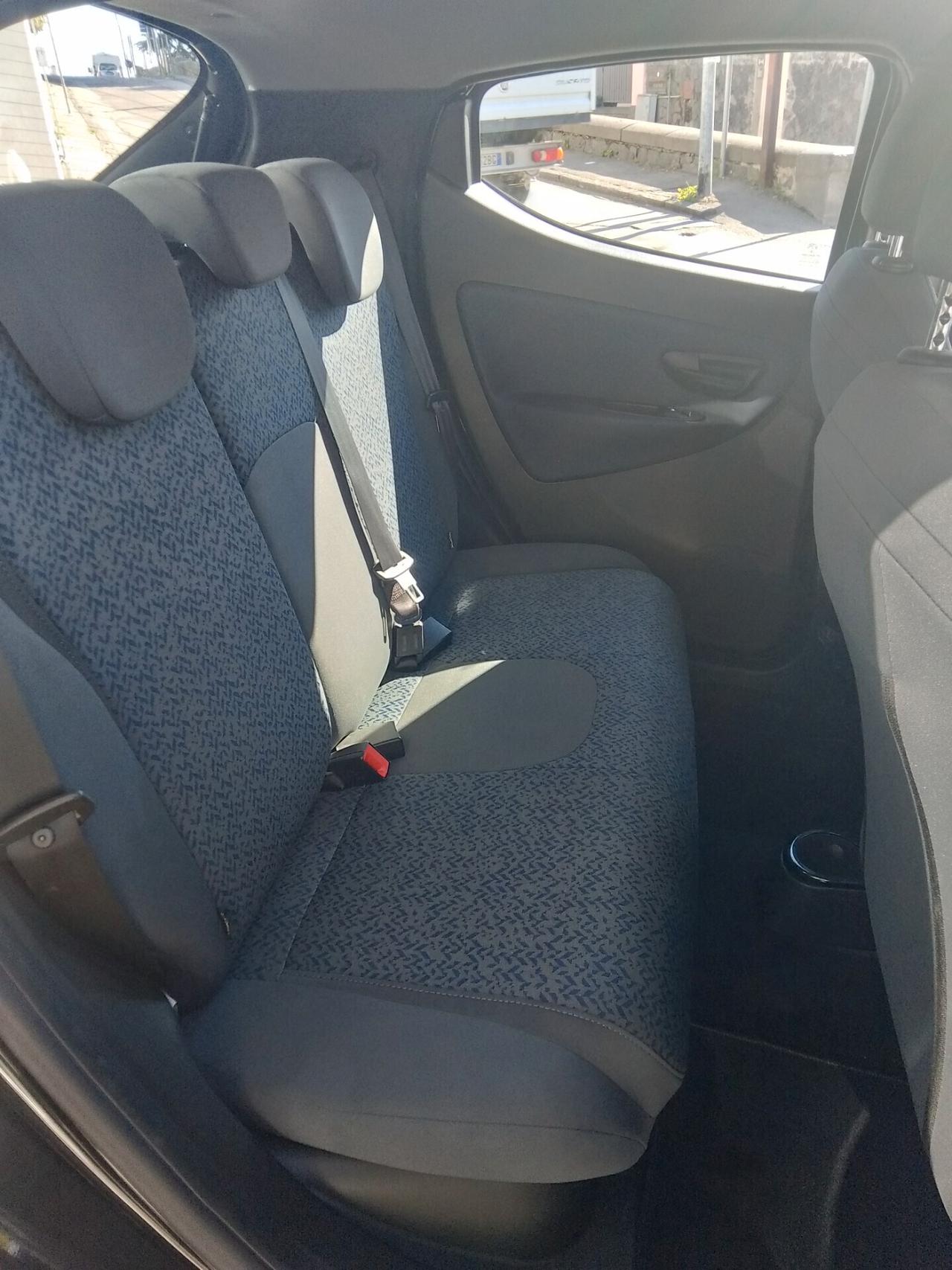 Lancia Ypsilon 1.0 FireFly 5 porte S&S Hybrid Gold