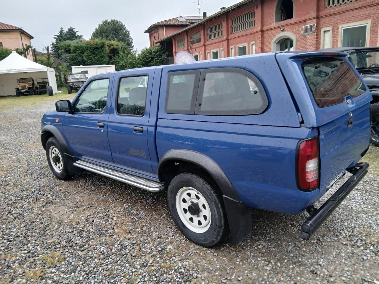 Nissan Navara 2.5 td Doppia cabina