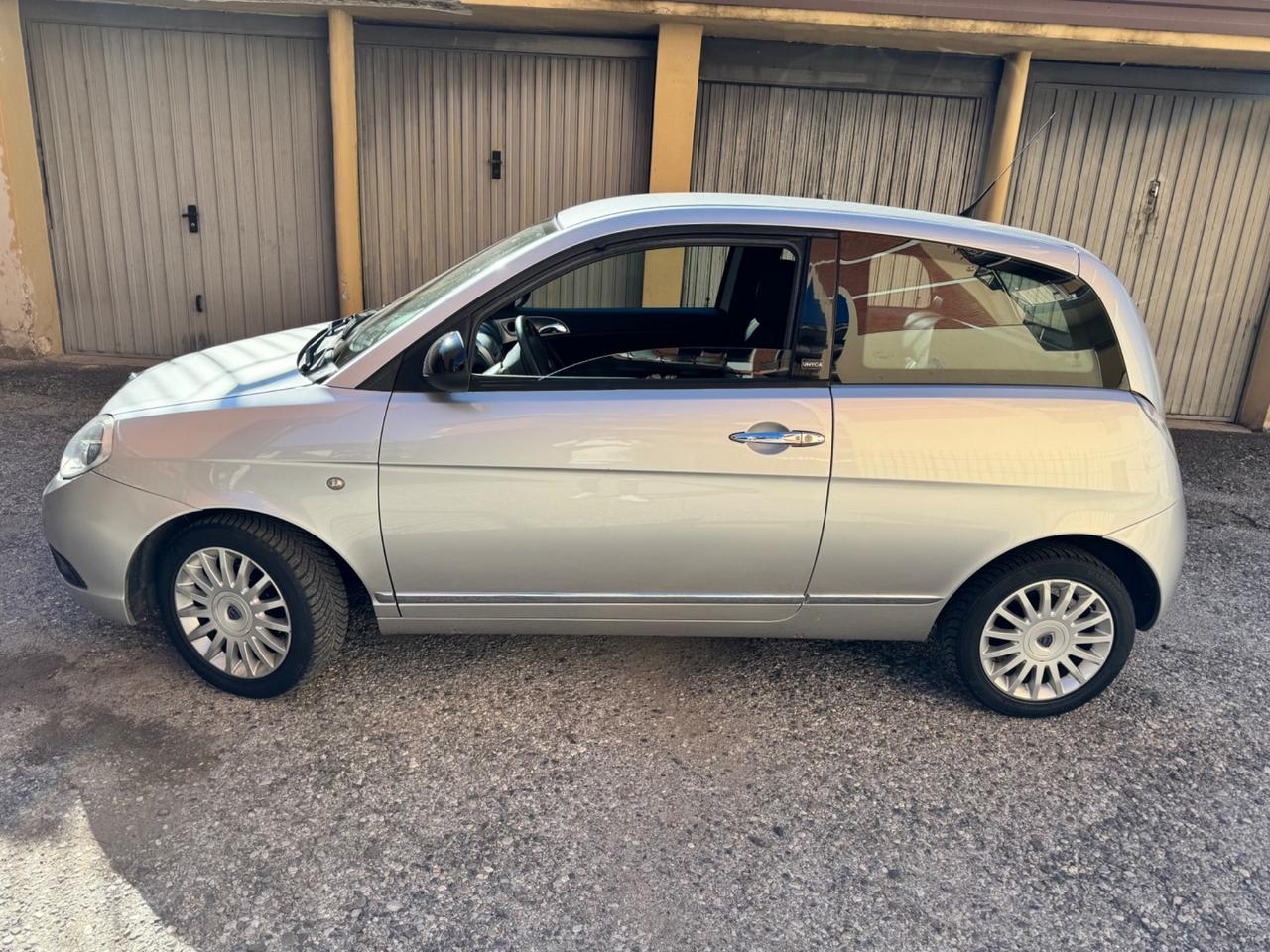 Lancia Ypsilon 1.2 69 CV 5 porte S&S Platinum