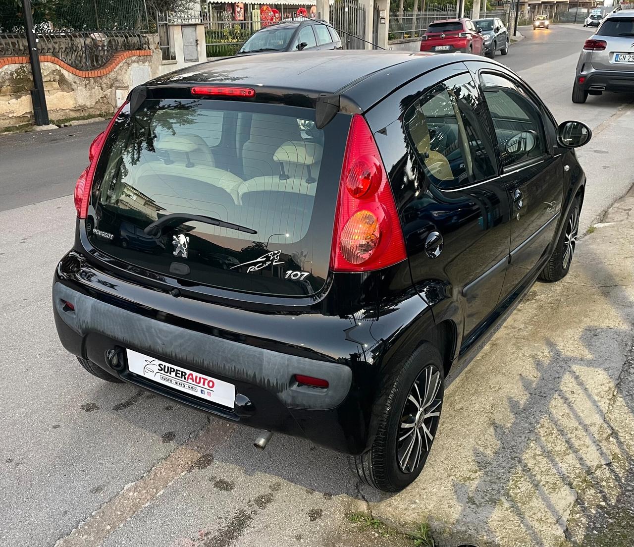 PEUGEOT 107 1.0 68CV 2Tronic SWEET YEARS 5p