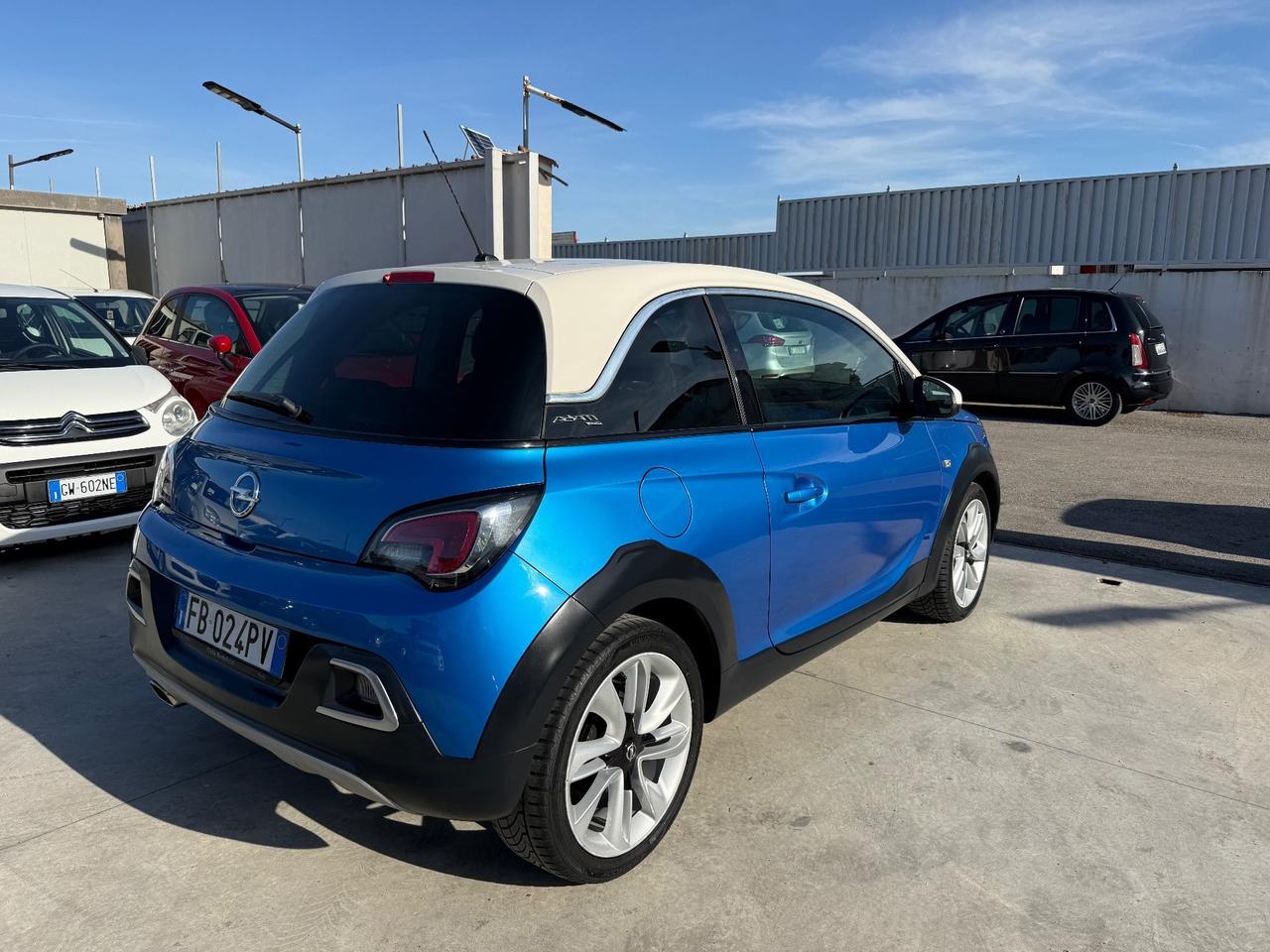 Opel Adam Rocks 1.2 70 CV Start&Stop