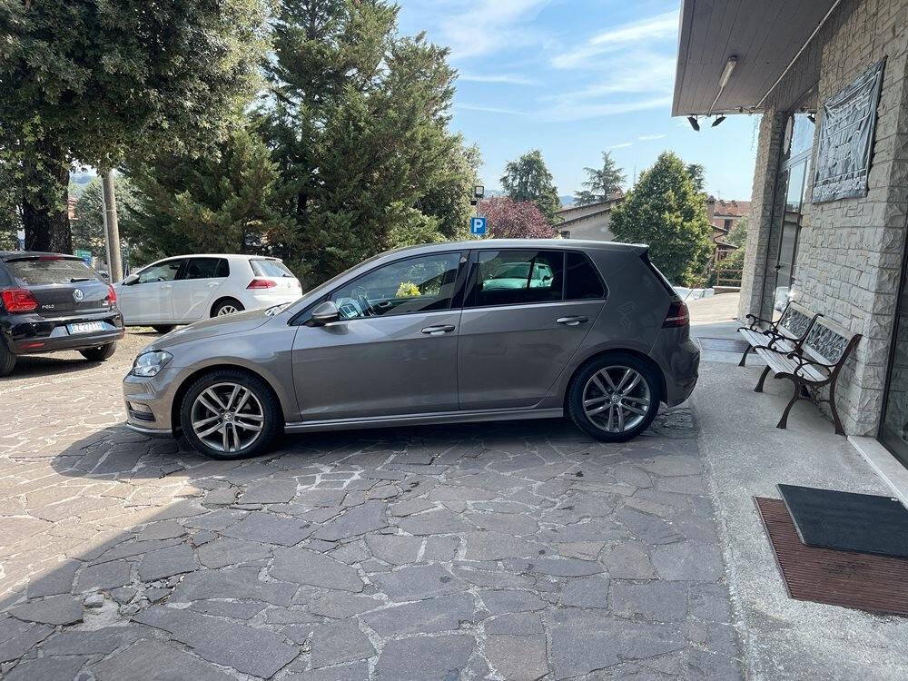 Volkswagen Golf 2.0 TDI 5p. 150 CV R-LINE