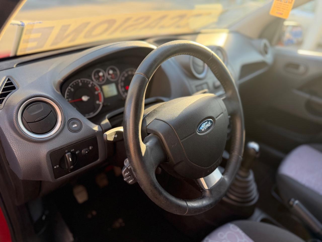 Ford Fiesta 1.4 TDCi 5p. Ghia