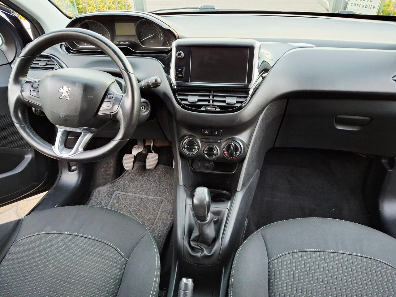 Peugeot 208 BlueHDi 75 5 porte Touch