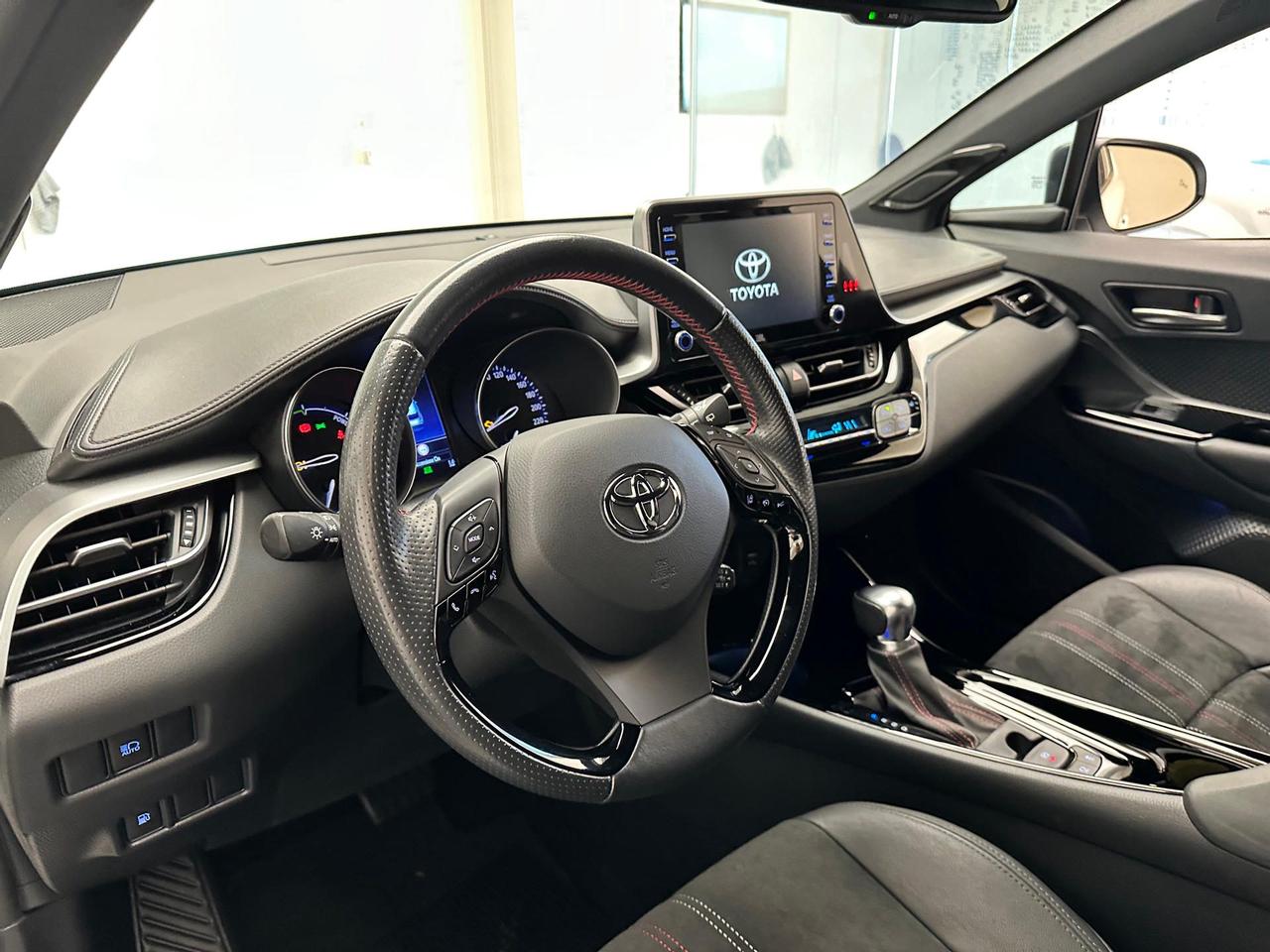 Toyota C-HR 2.0h GR Sport e-cvt